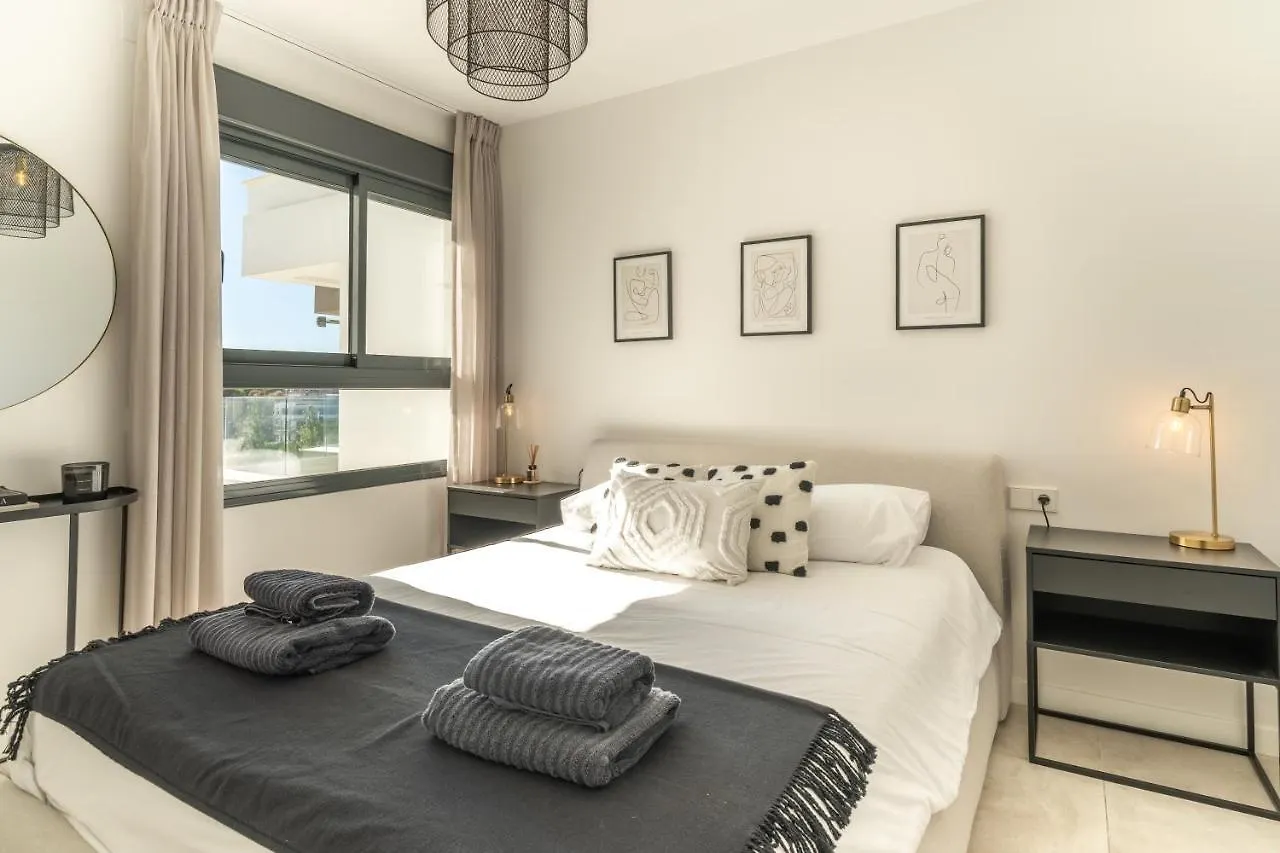 Ar 17 South Bay Apartment Estepona Spain
